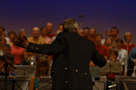 François Lemonnier aux commandes de l'Orchestre d'Harmonie de Coutances